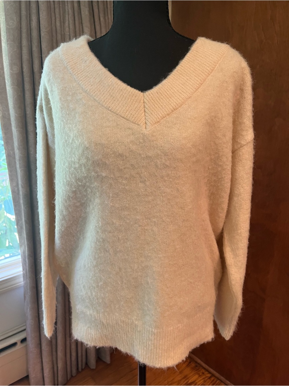 Topshop Cream V-Neck Women's Sweater